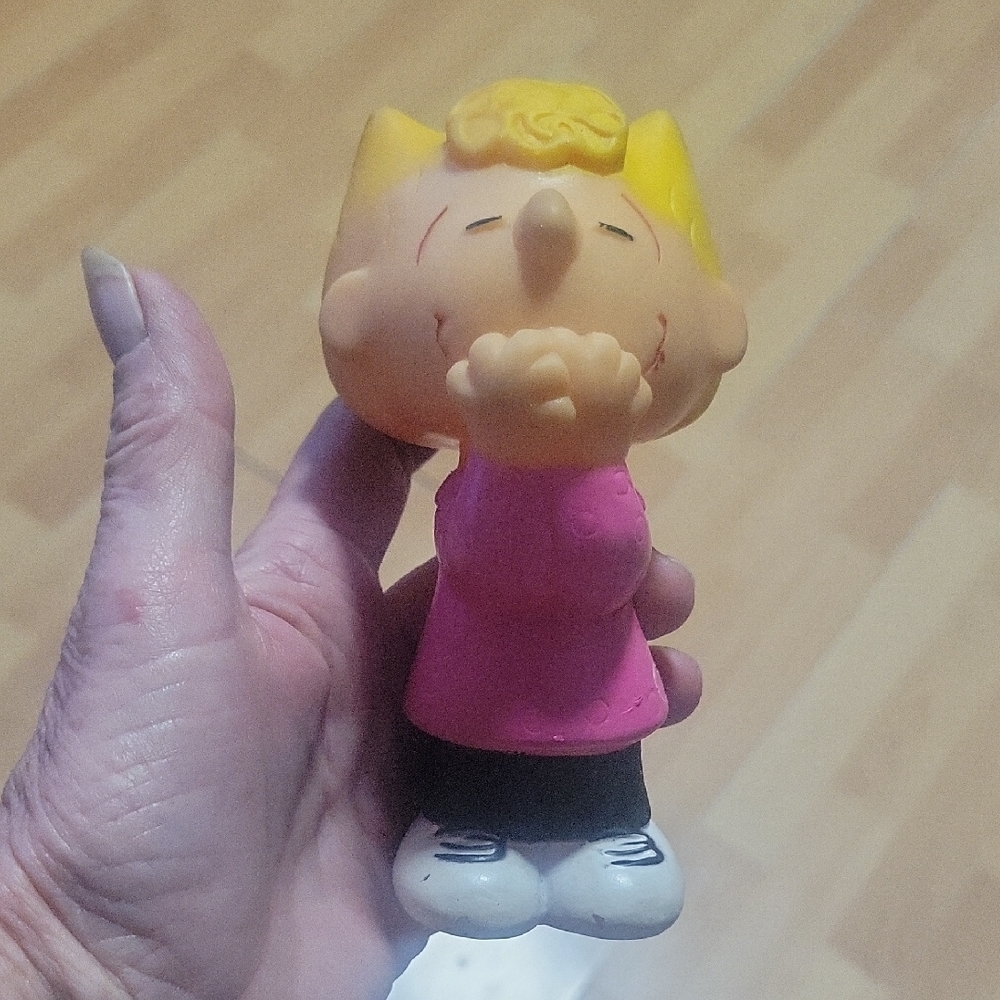 1984 Peanuts Rubber Figure~sweaky